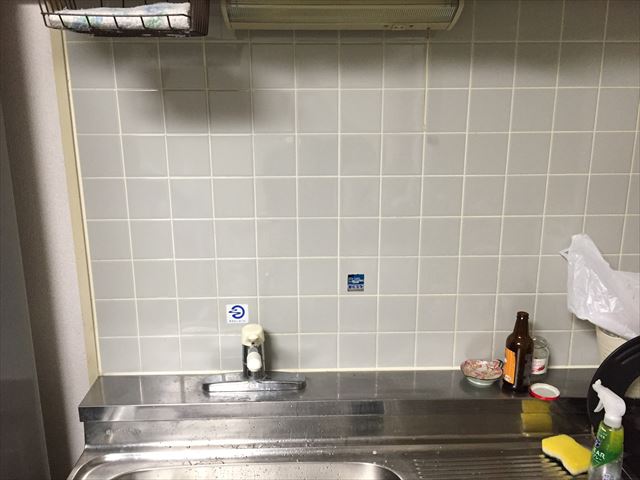 DIY 5分で完成!!ワイヤーネットで調味料ラック作成、シンク下収納に！ - YouTube