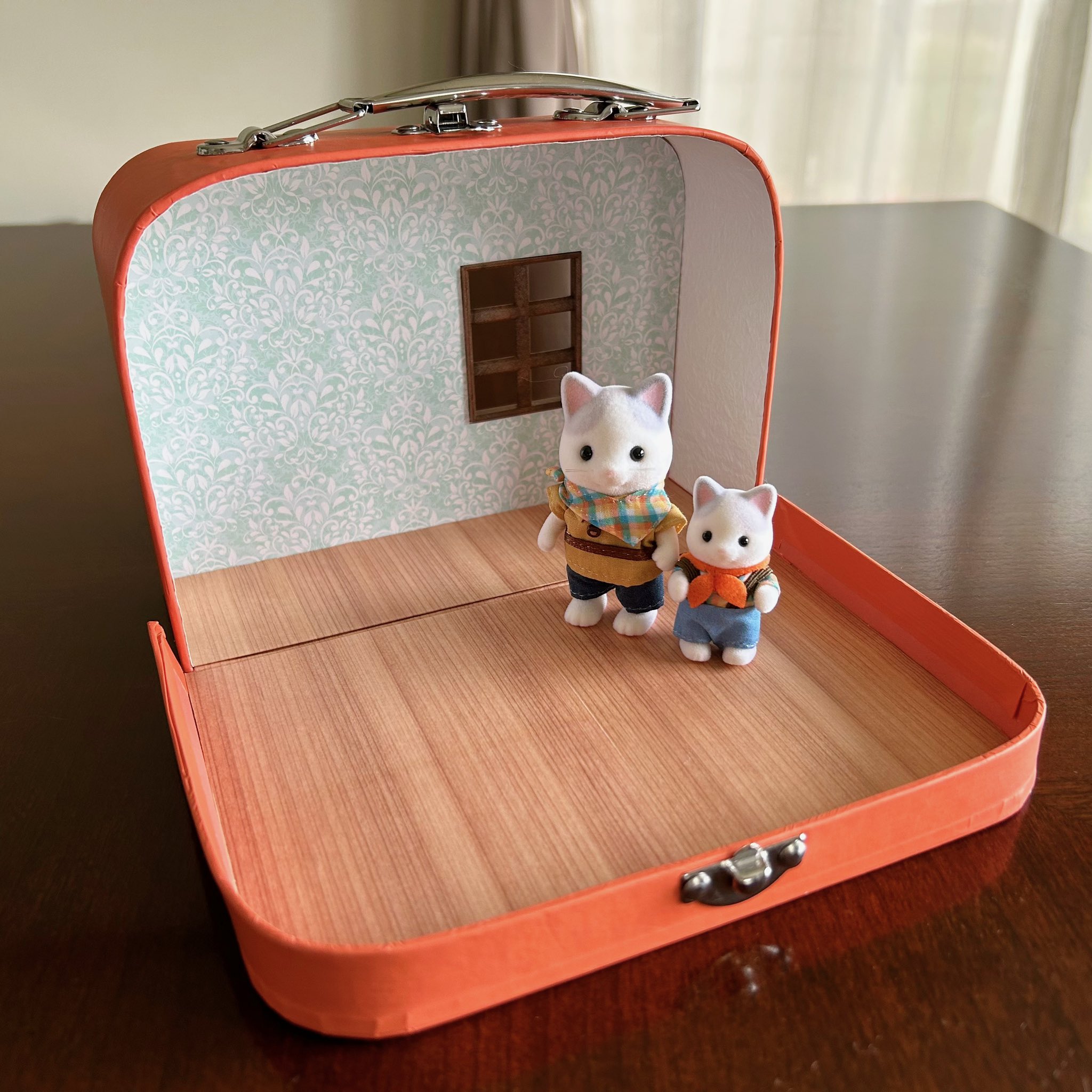 セリアのボックスはユニーク？ エモさを感じるデザインや棺桶風のデザインなど – grapeグレイプ