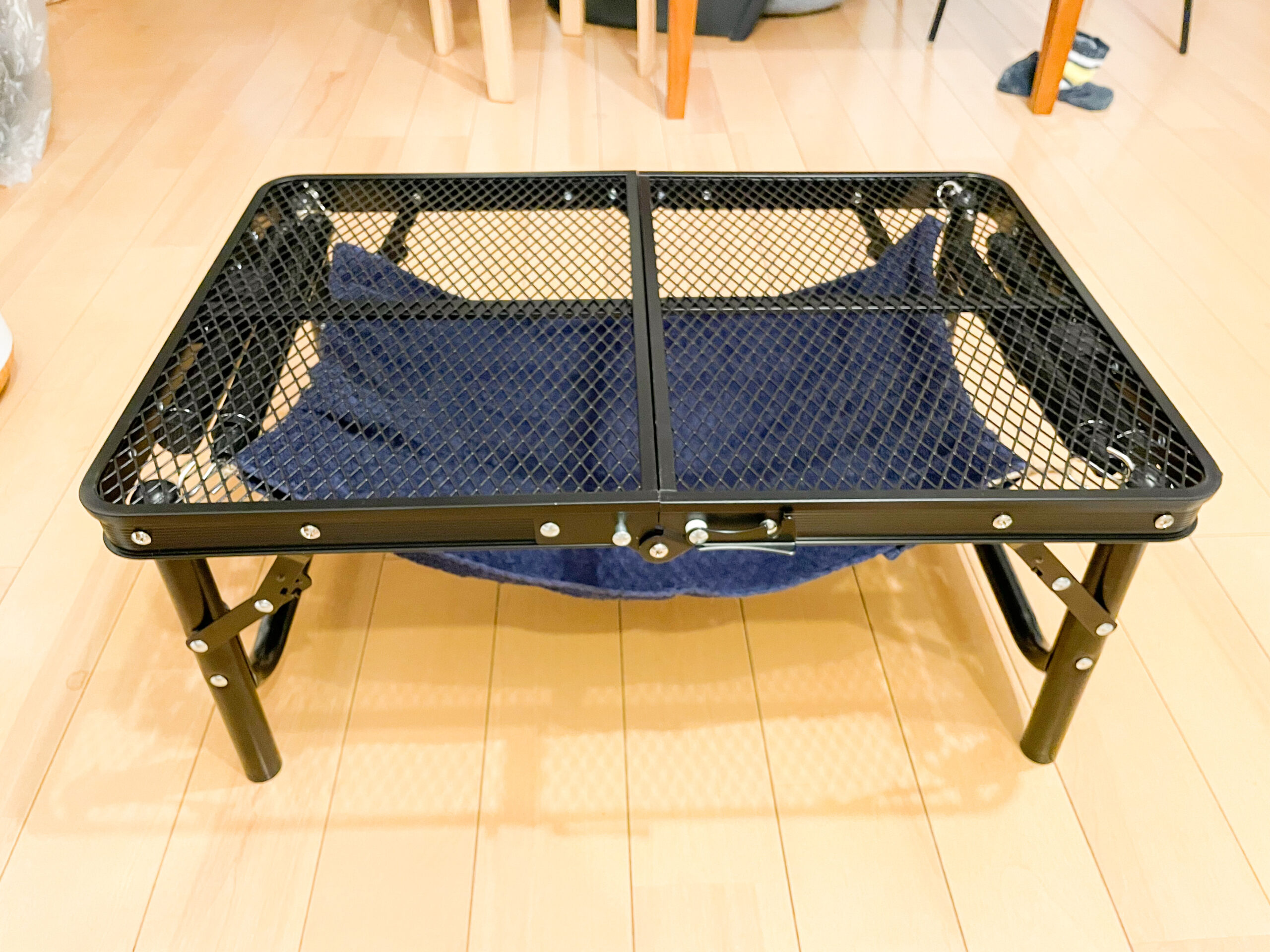 焚火のパートナー追加！アイアンメッシュテーブル │ そろソロSOLOキャンプ!? by tsune