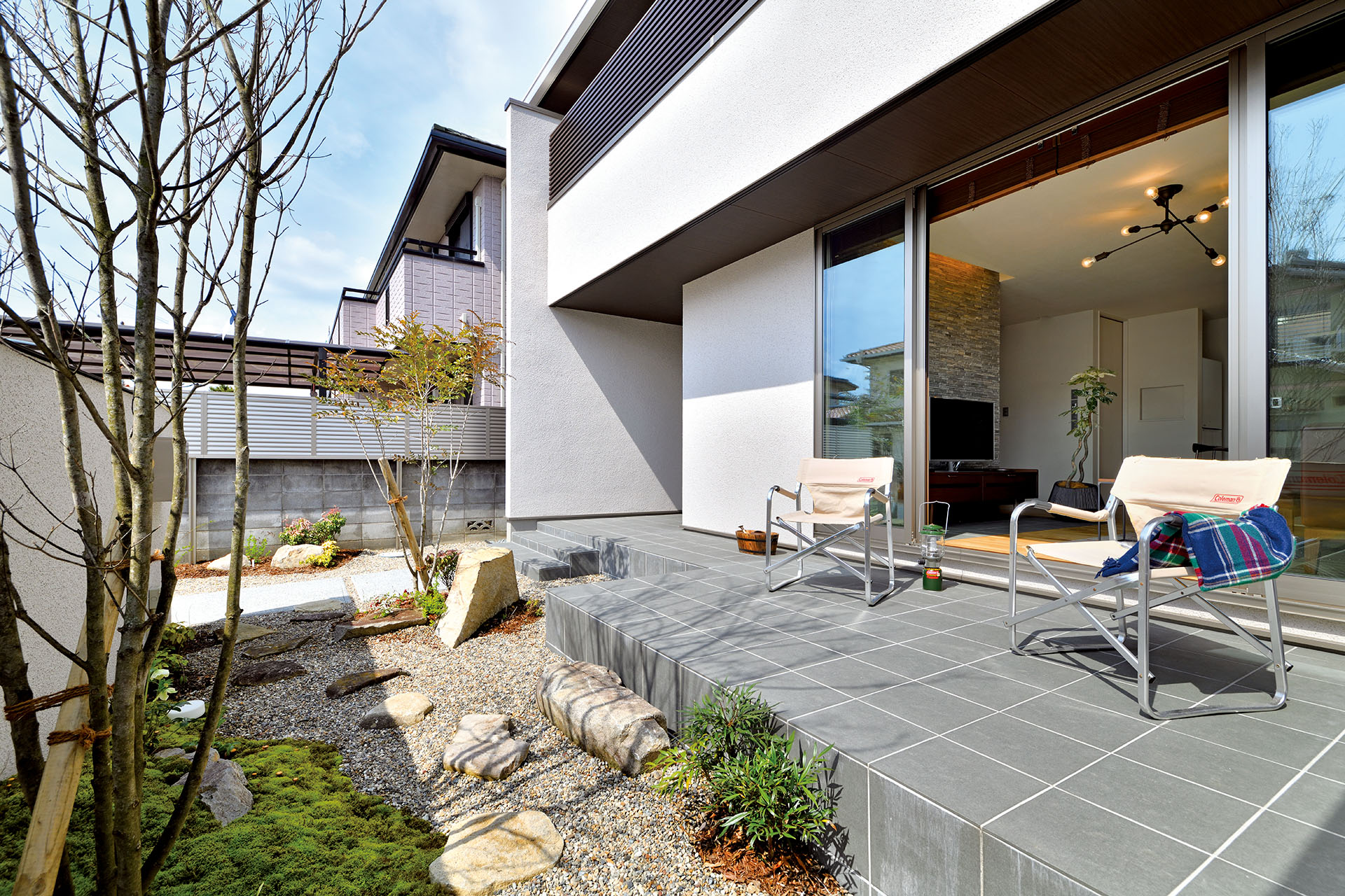 蒲郡市住友林業の家平屋の綺麗な水平ﾗｲﾝ - おしゃれな外構デザインスタジオリム名古屋・愛知