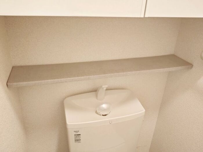 トイレに棚を作る 簡単なDIYで効果絶大！ - amidam現象