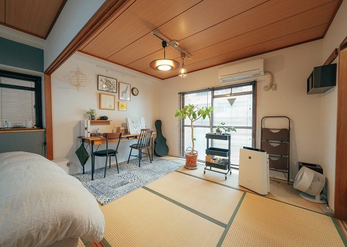 2畳の書斎は程よい広さ！狭い書斎のメリット、レイアウト事例も紹介 - くらしえる便り