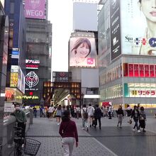 心斎橋筋商店街でナンパされた体験談。Hした？ | 出会いスポットの口コミ