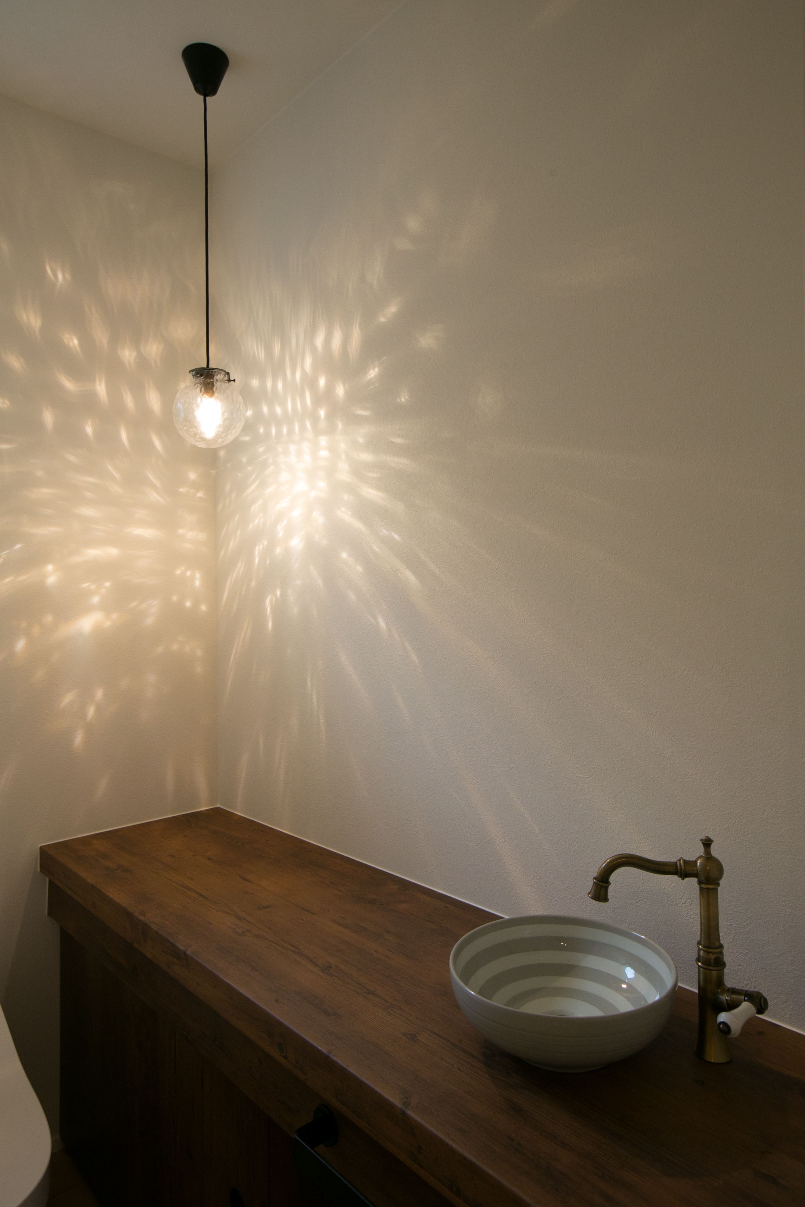 ペンダントライト おしゃれ 吊下げ灯 照明 ガラス 1灯 北欧 LED電球対応 ガラス造形