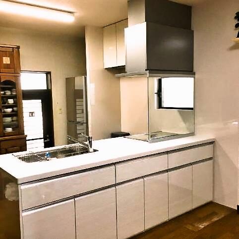 おしゃれな玄関ドアにリフォーム 色味や素材、おすすめ商品