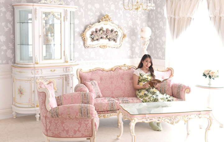 スタッフBlog 更新しました ロココ調ゲストルーム輸入住宅を建てるなら本物の素材と技術でつくるユニバーシス