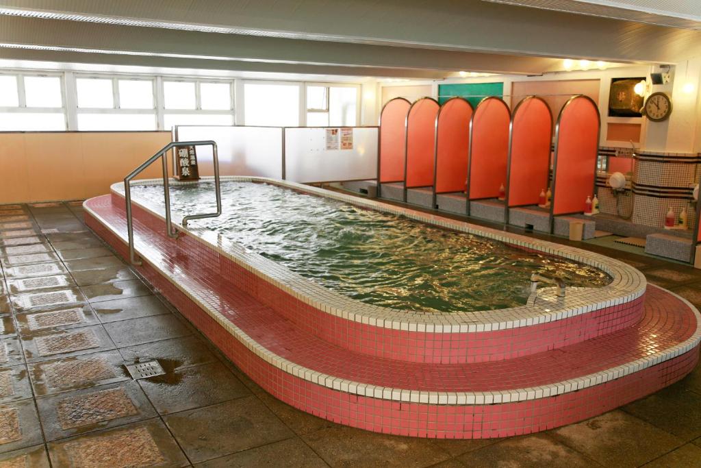 3月長期休館……。「神戸クアハウス」で名水の水風呂を愛でたい - SAUNA