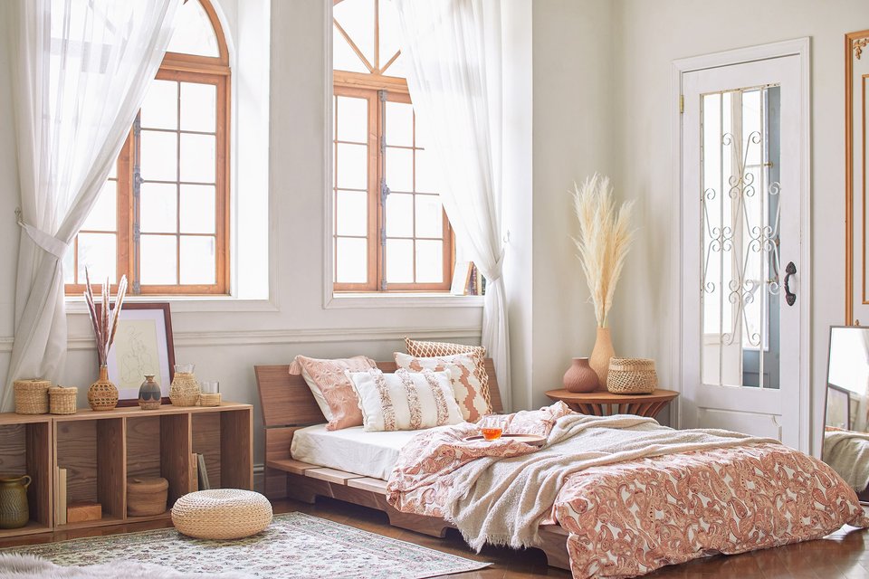 6畳の部屋にダブルベッドは置けるの？狭い部屋のダブルベッドの選び方やおすすめのベッドを紹介 - VENUSBED LIBRARY