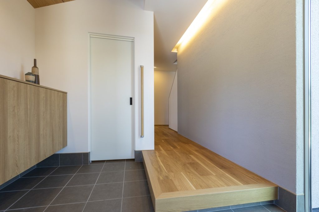 階段 踊り場 インテリア」のアイデア 10 件階段 踊り場 インテリア, 玄関 内装, 玄関ホール デザイン