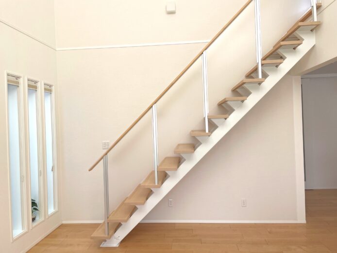 一条工務店のオープンステアで後悔!?下の活用は収納だけじゃない