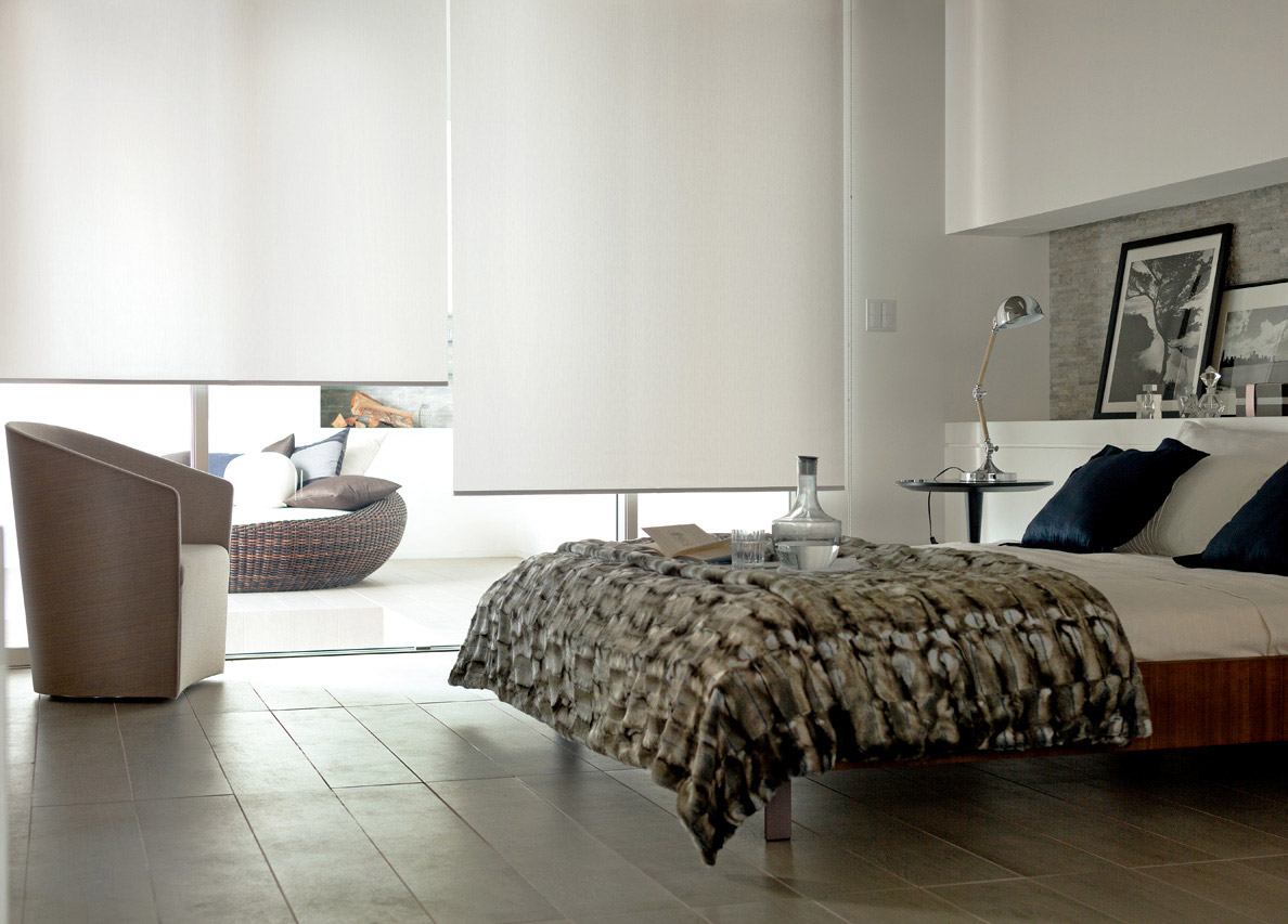 タワーマンションのカーテン~ベルベットでホテルライクに！東京青山のおしゃれなオーダーカーテンはモンルーベジャパン