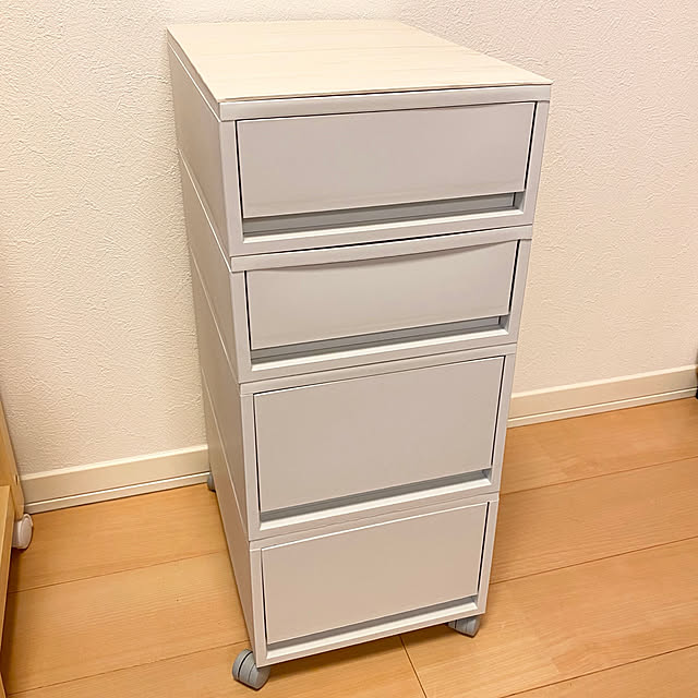 DIY・インテリア3 カッティングシート貼り付けひとりで生きていくということ