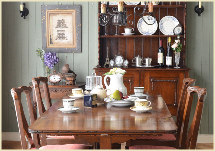 GEOGRAPHICA AOYAMAジェオグラフィカ青山店は9月12日にオープン1周年を迎えます💐12日から始まるアニバーサリーフェアでは店頭でのご契約で家具と照明が10%OFF❗️ 一部対象外がございます1周年の感謝を込めて、沢山のアンティークが店頭に並びます🪑✨皆様是非