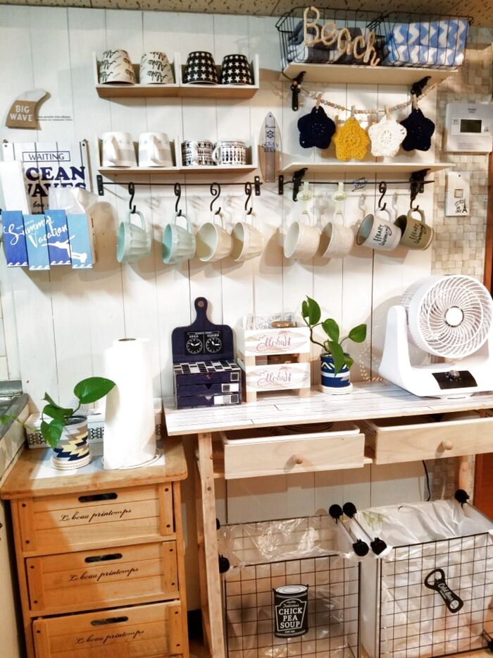 dショッピング ウォールシェルフ 幅50cm 賃貸 取り付け 石膏ボード 棚 壁 壁掛け 玄関 キッチン リビング トイレ 白 黒 タワーtower 山崎実業 マグネットが付くウォールラックW50 タワー 石こうボード 壁対応カテゴリ：キッチン収納・食品棚の販売できる商品