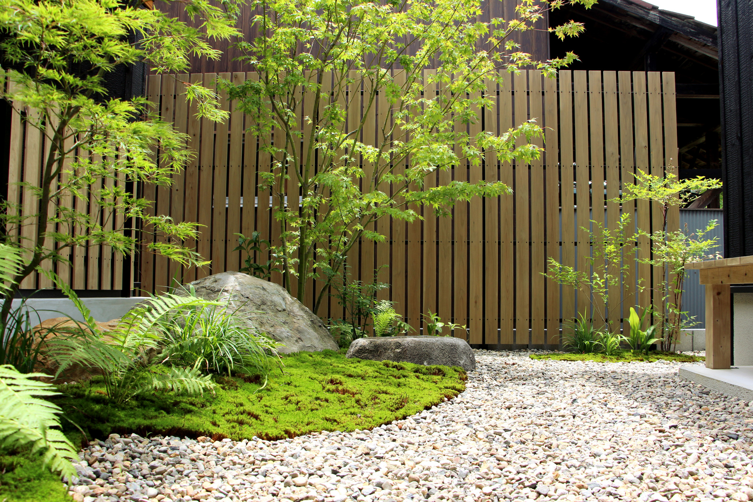 白い石 庭用 ガーデニング 20%増量 砂利 白 小粒 庭 大量 安い 駐車場 おしゃれ 防犯砂利 庭用白化粧砂利 白玉石