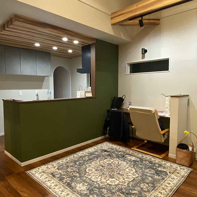 Brown. ブラウン フェイクグリーン スパニッシュモス ハンギングブッシュ グリーン 77cm 観葉植物造花 リアル ハンギング グリーンおしゃれ インテリア ディスプレイ 装飾 壁掛け 多肉植物 飾り 緑インテリア雑貨,造花・フェイクグリーンNester