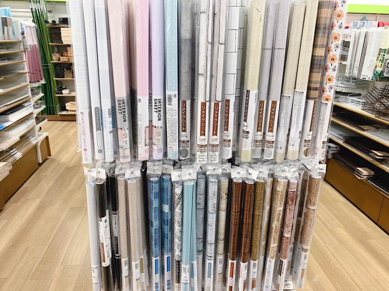 ダイソー&セリア 100均で冷蔵庫を男前リメイク〜来週はTVウィーク◡̈♥︎100均大好き♡インテリア♡DIY&料理日記〜ももたくママ☆