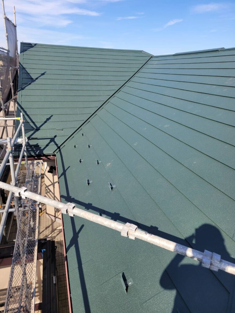 モスグリーンのオシャレな外観、ダブル断熱で高気密・高断熱の注文住宅千葉市中央区