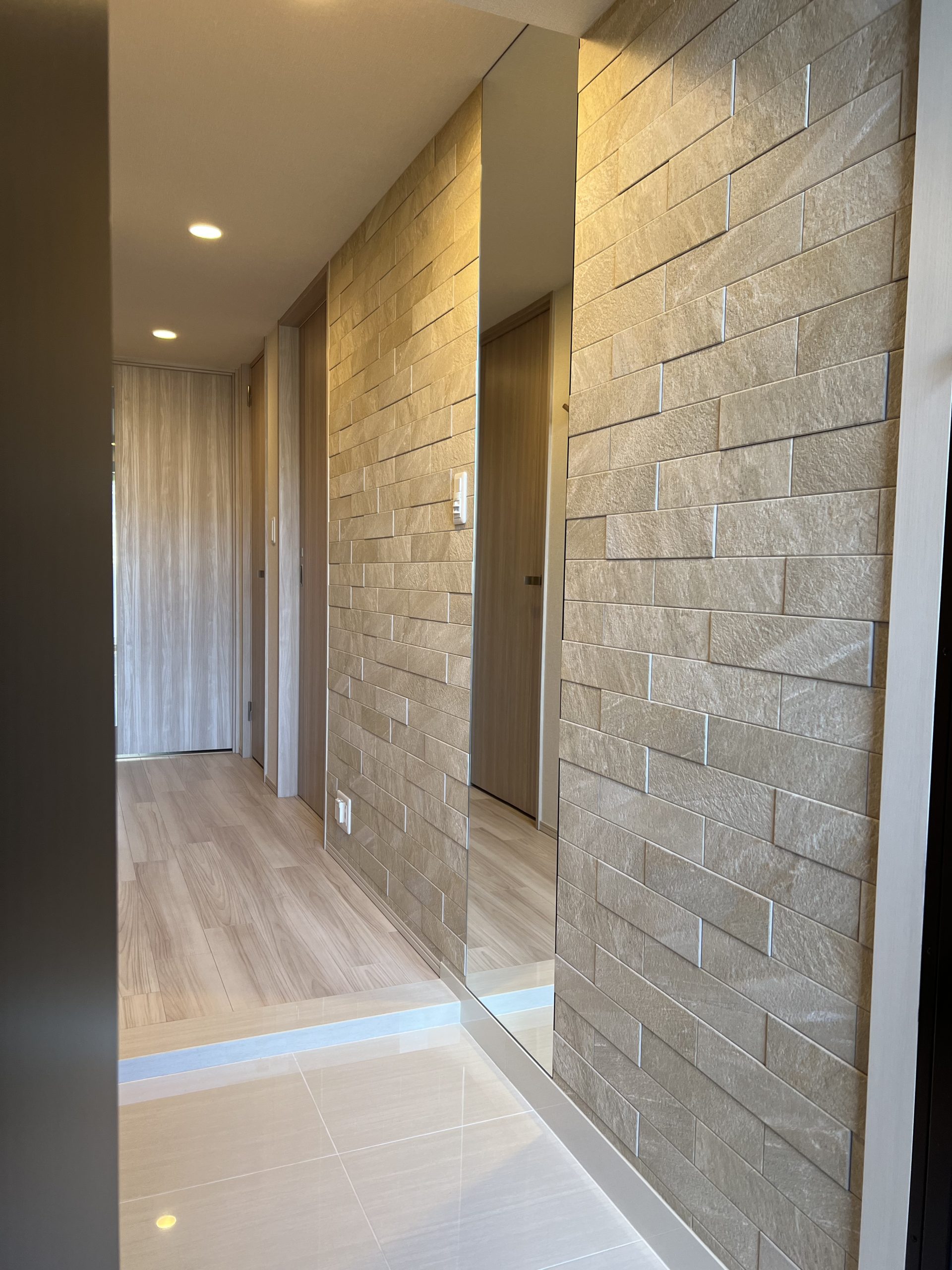 エコカラット プラス 」の価格や効果とは！事例5選と人気の種類をご紹介リフォーム費用の一括見積り -リショップナビ