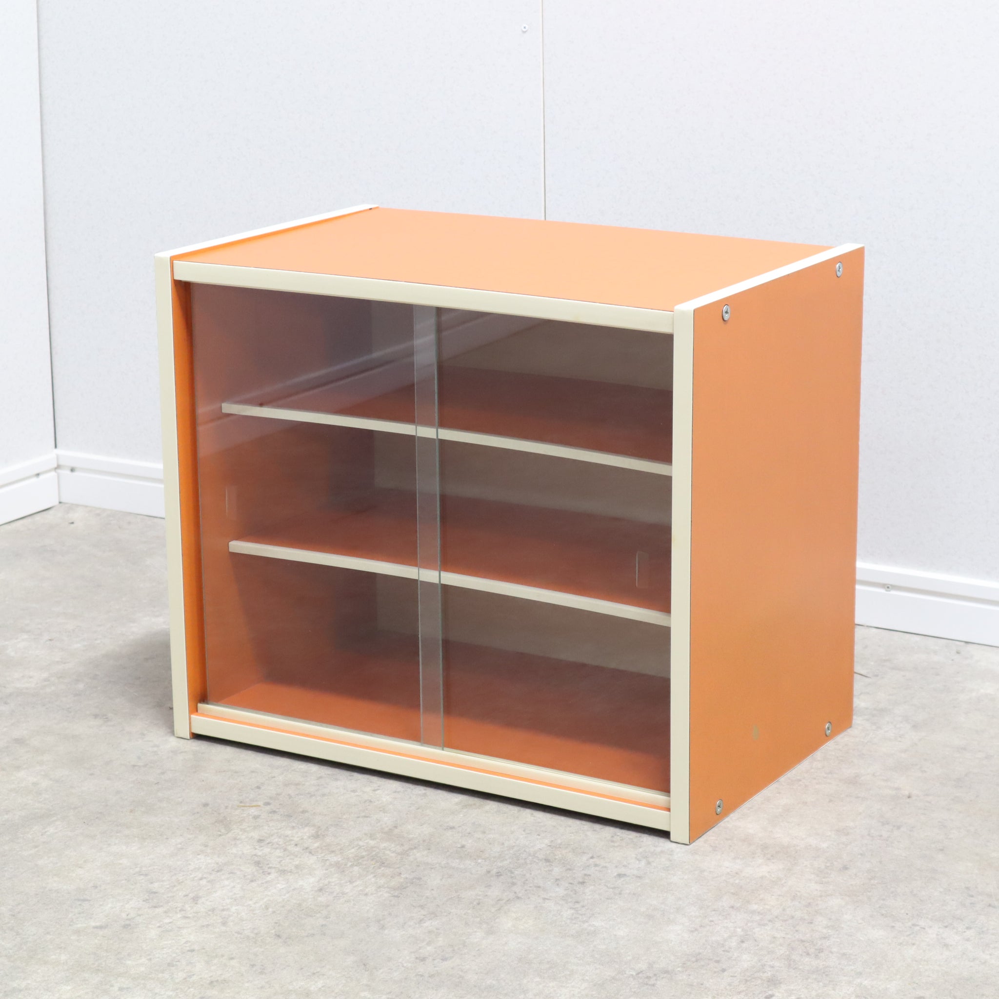 昭和レトロ ガラス窓収納 日本家具 木材 ガラス戸 観音開き キャビネット 棚② 木製ラック