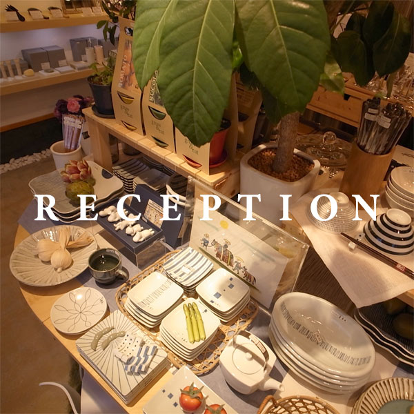 実例 食器棚なしでもOK！おしゃれな食器のディスプレイ収納術COVEARTH MAGAZINE