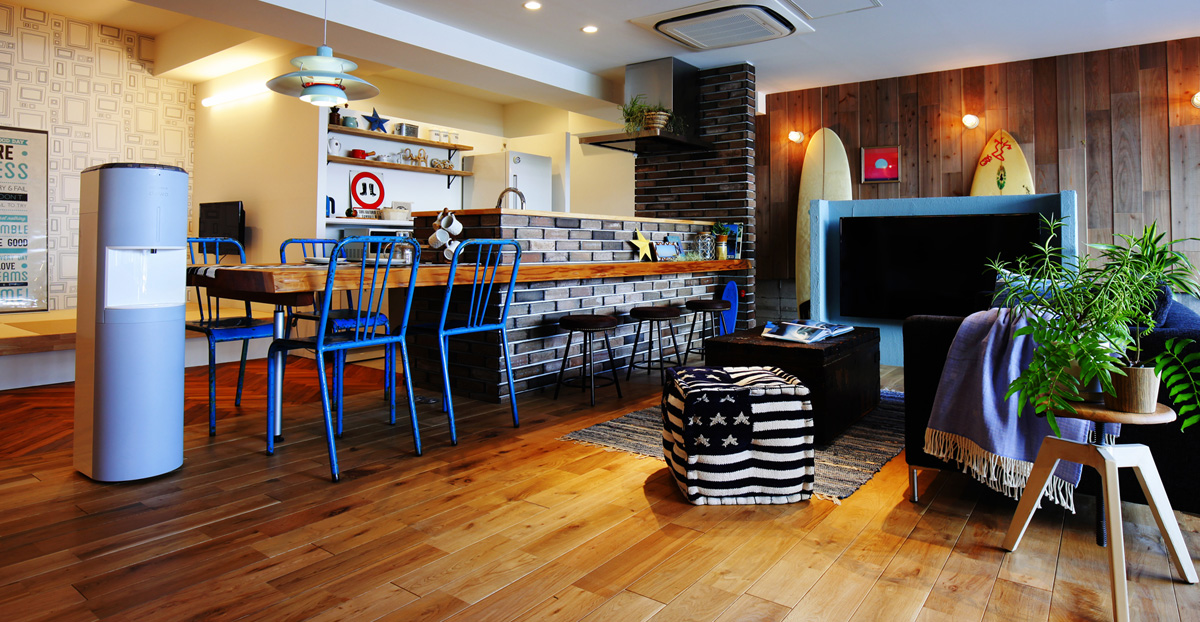 男前インテリア♡飾り棚♡西海岸 ロンハーマン カントリー雑貨 サーフィン 海 サーフボードテーブル 🏄 ロンハーマンや男前インテリア、サーフィンがお好きな方の通販by Spring's shopラクマ