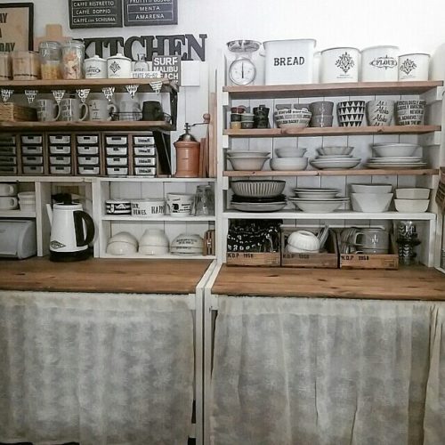 食器のオープン収納 ほこりは気になる？スチールラックで傷つかない？よくある疑問に答えます - 片づけ収納ドットコム