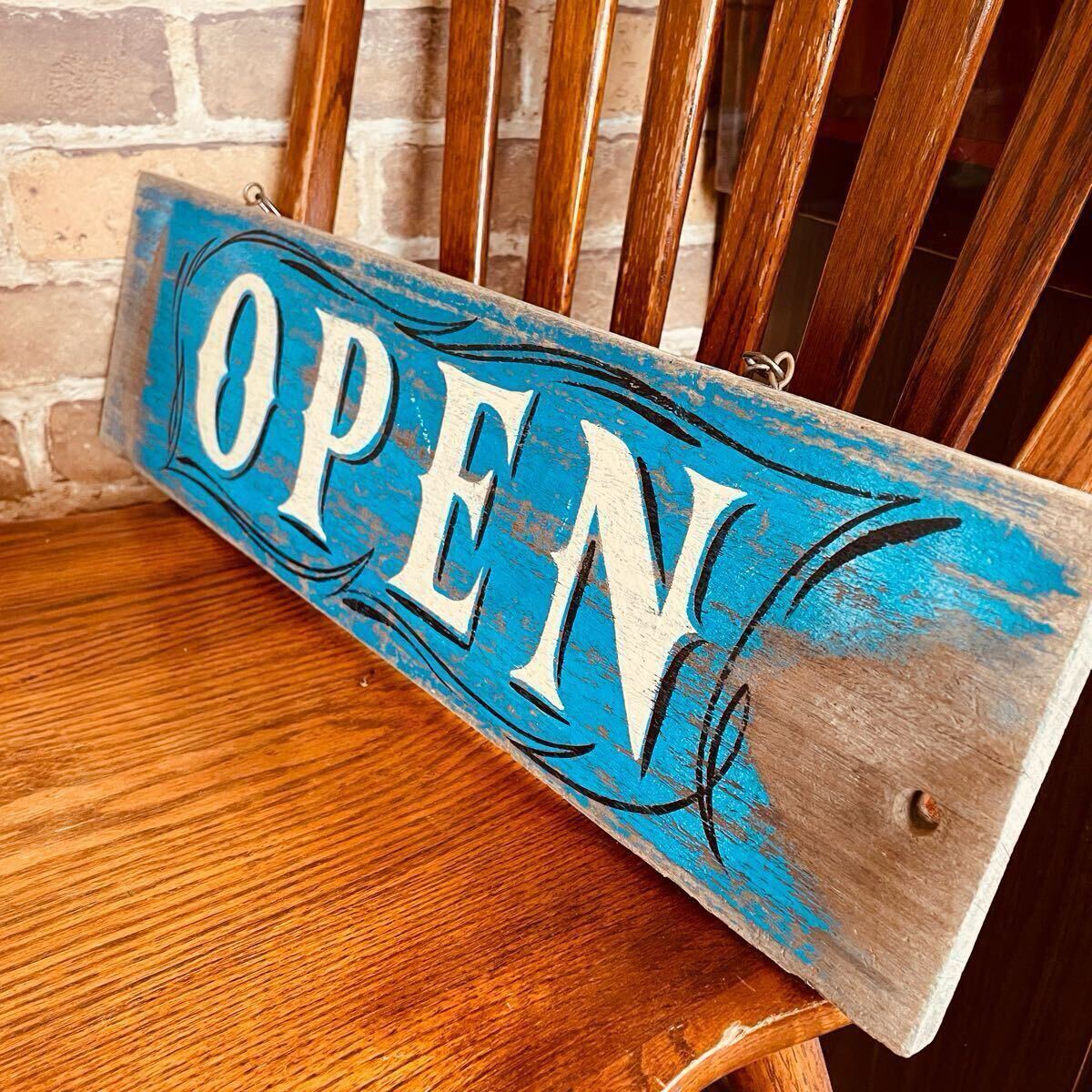 キッチンカーで使う看板、どうやって書くの？見やすさと個性を兼ね備えた看板作りのコツを伝授！ - ケータバンク株式会社 - キッチンカーの総合商社