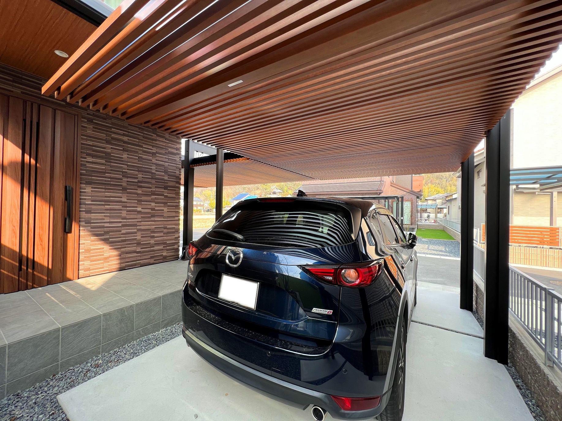 カーポートを家にくっつける:完全ガイドと費用・専門的アドバイス