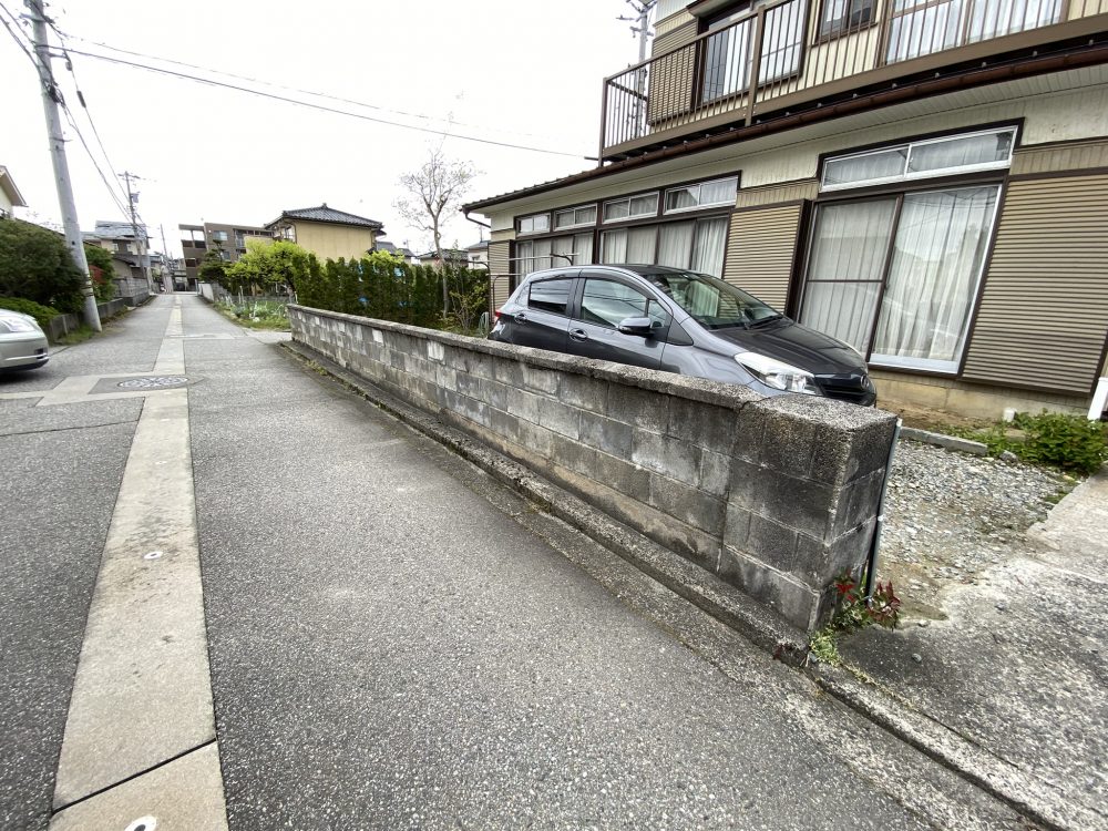 古いブロック塀を壊して新しくブロック塀＋フェンスを取付しました。北国増改センタ