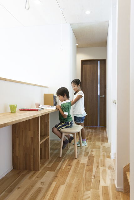 後悔しないスタディースペースのつくり方間取り・場所、実例も紹介注文住宅ブルーハウスデザイン・性能・リゾートライフ、愛知、名古屋、豊橋、豊川、岐阜ならお任せください