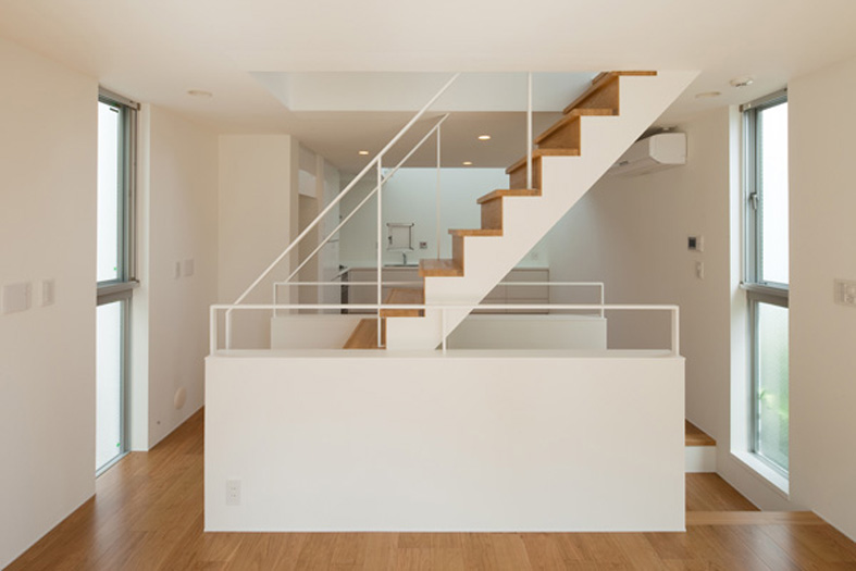 オープンな階段を家の中心に配置。3年暮らして感じた、よい＆悪い点ESSEonline エッセ オンライン