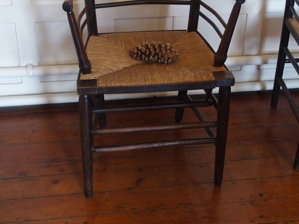 種類豊富！アンティークロッキングチェアの外さない選び方