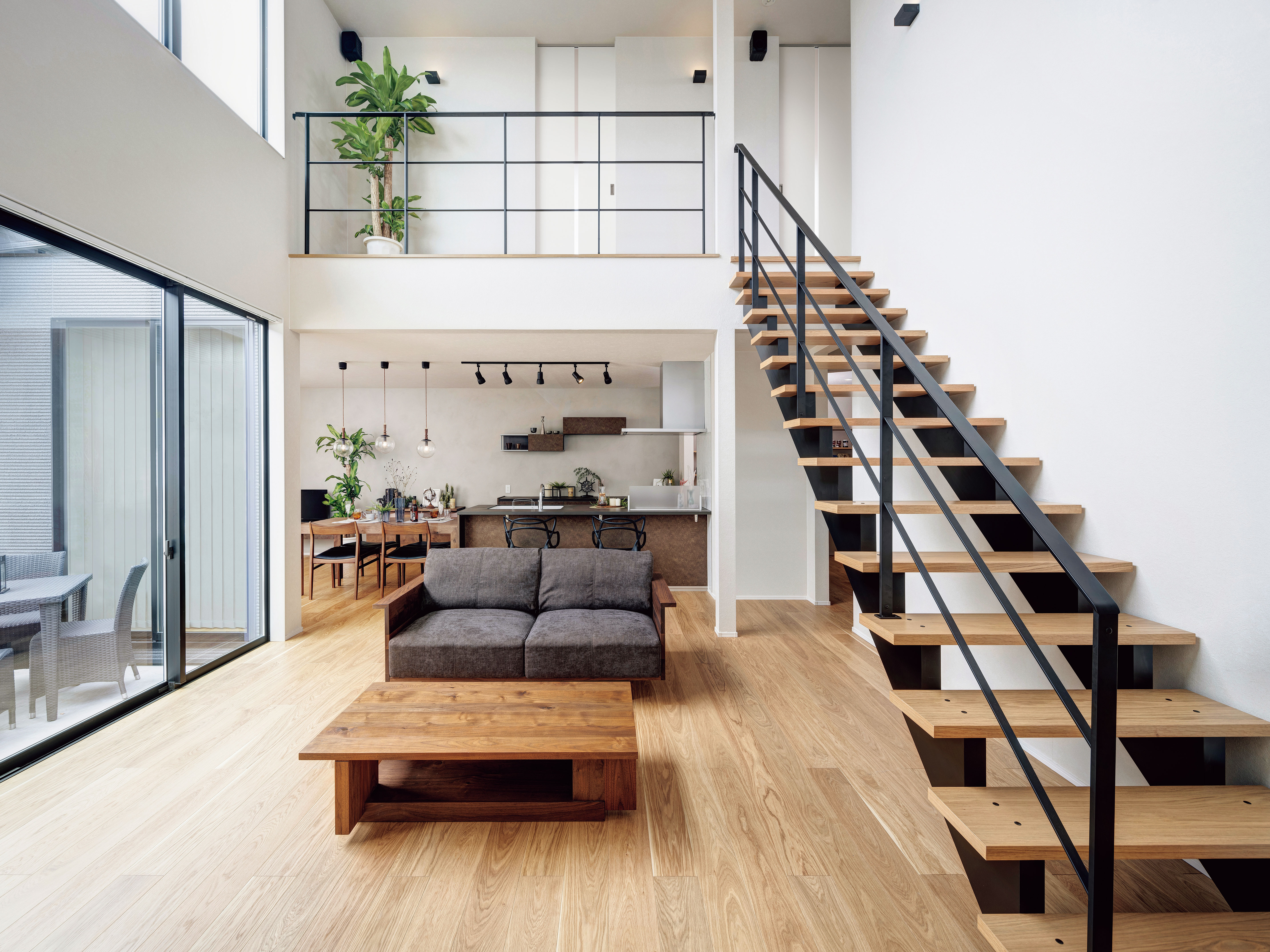 木造階段に付く鋼製手摺の数々サトウ工務店 施工- 五十嵐工業株式会社