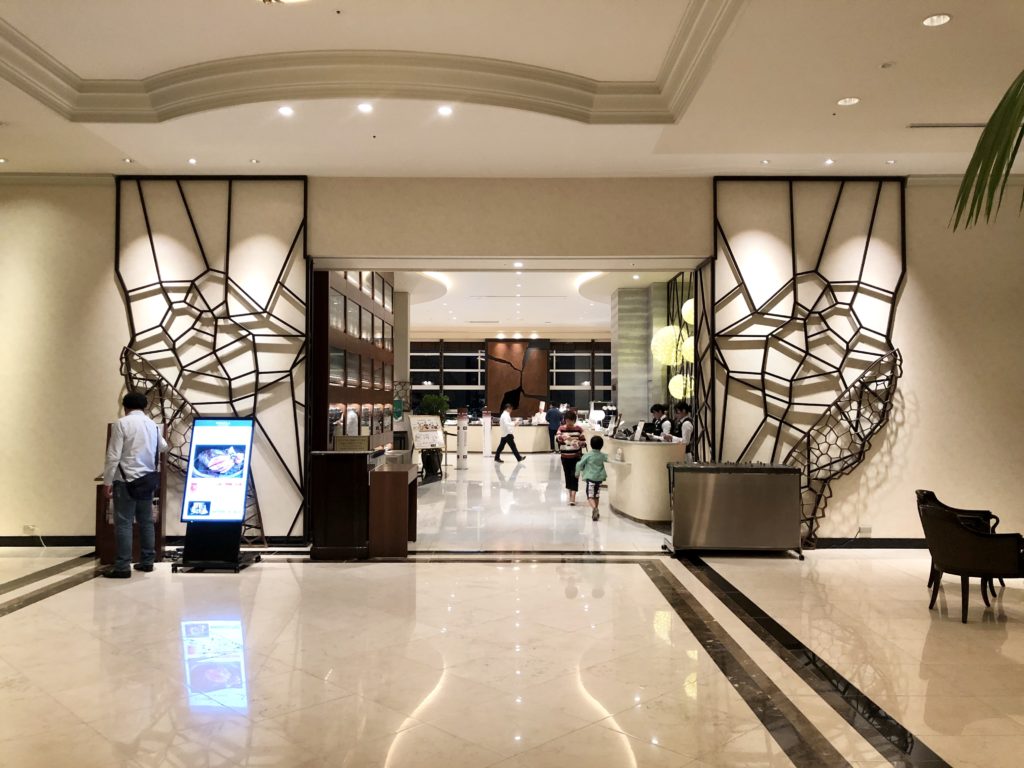 ビュッフェスタイルを小皿取り分けに変更 名古屋マリオット：中日新聞Web