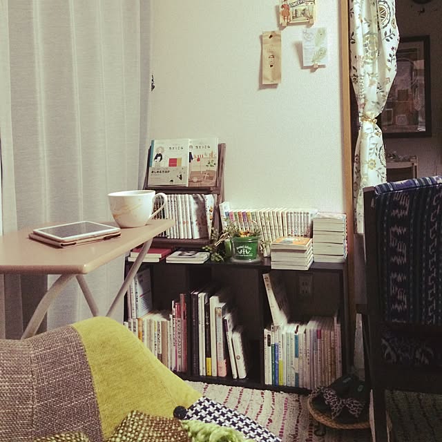 本棚のレイアウト15パターン＆実例集～狭い・広い部屋での配置方法やおしゃれな本棚をご紹介～a.flat 風が運ぶ、自然の贈りもの -目黒通り・新宿・大阪梅田 グランフロント北館