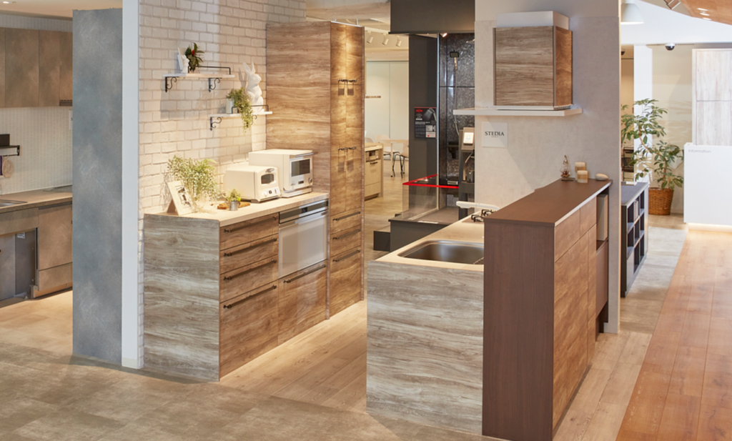 対面キッチンには腰壁の設置がおすすめ！後悔しないためのポイント紹介いつかキッチンを選ぶ日に。クリナップ