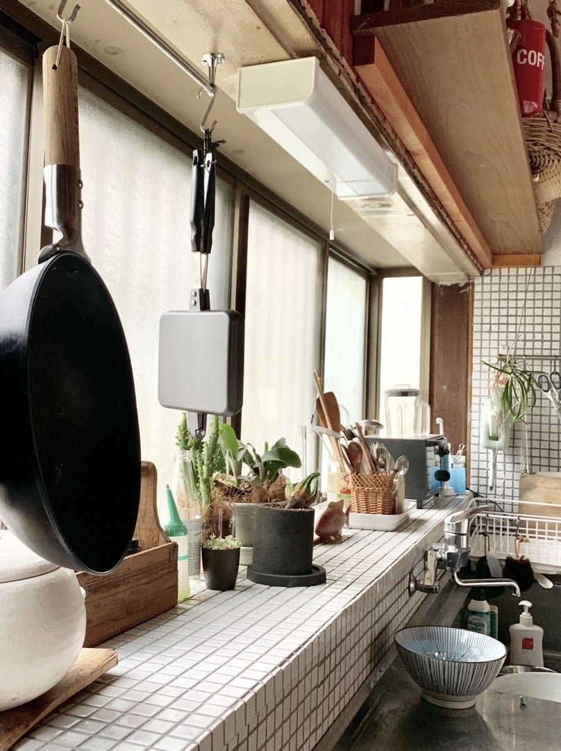 キッチンの出窓に棚を作る！ 見せる収納の作り方もじゃロックのDIY田舎暮らし3.0ブログ