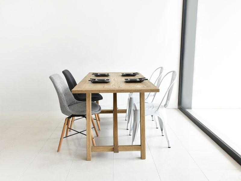 おしゃれな丸いダイニングテーブルの購入なら株式会社リーフ