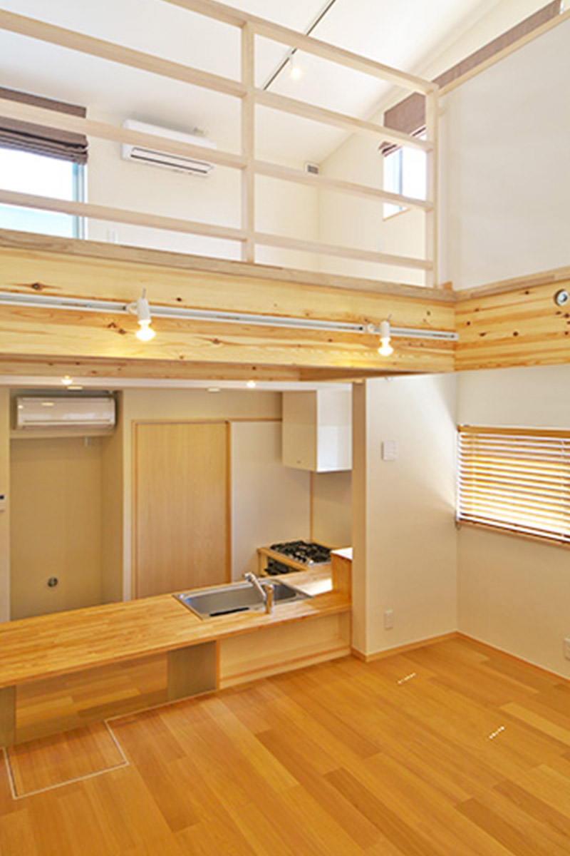 土地23坪、狭小3階建て。2階リビングに吹抜けのある間取りin宝塚