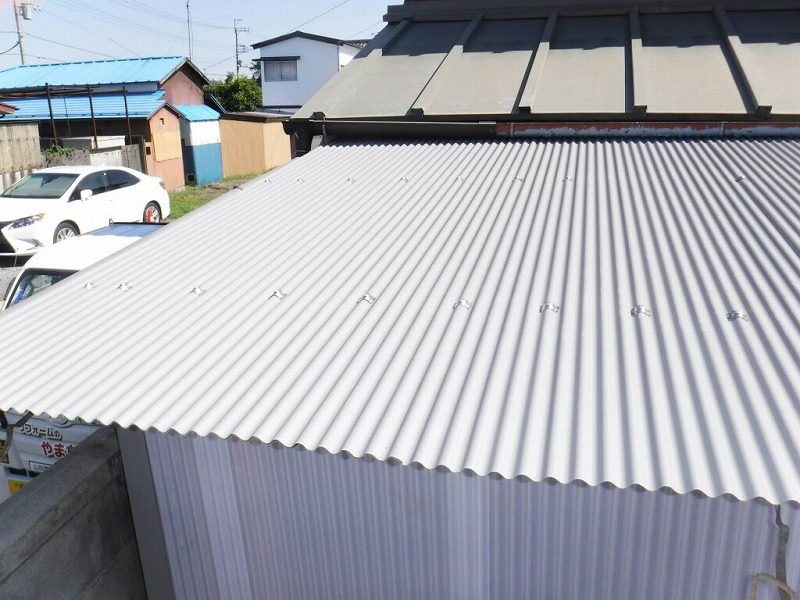 格好良い!!参考になるガルバリウム波板・トタン波板のインテリア30選