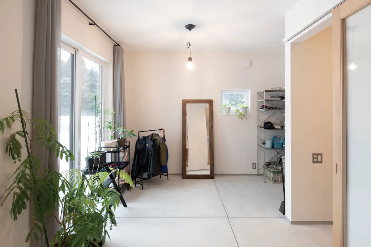 実例あり おしゃれな玄関土間の作り方とは？間取りや収納の工夫ポイントもご紹介