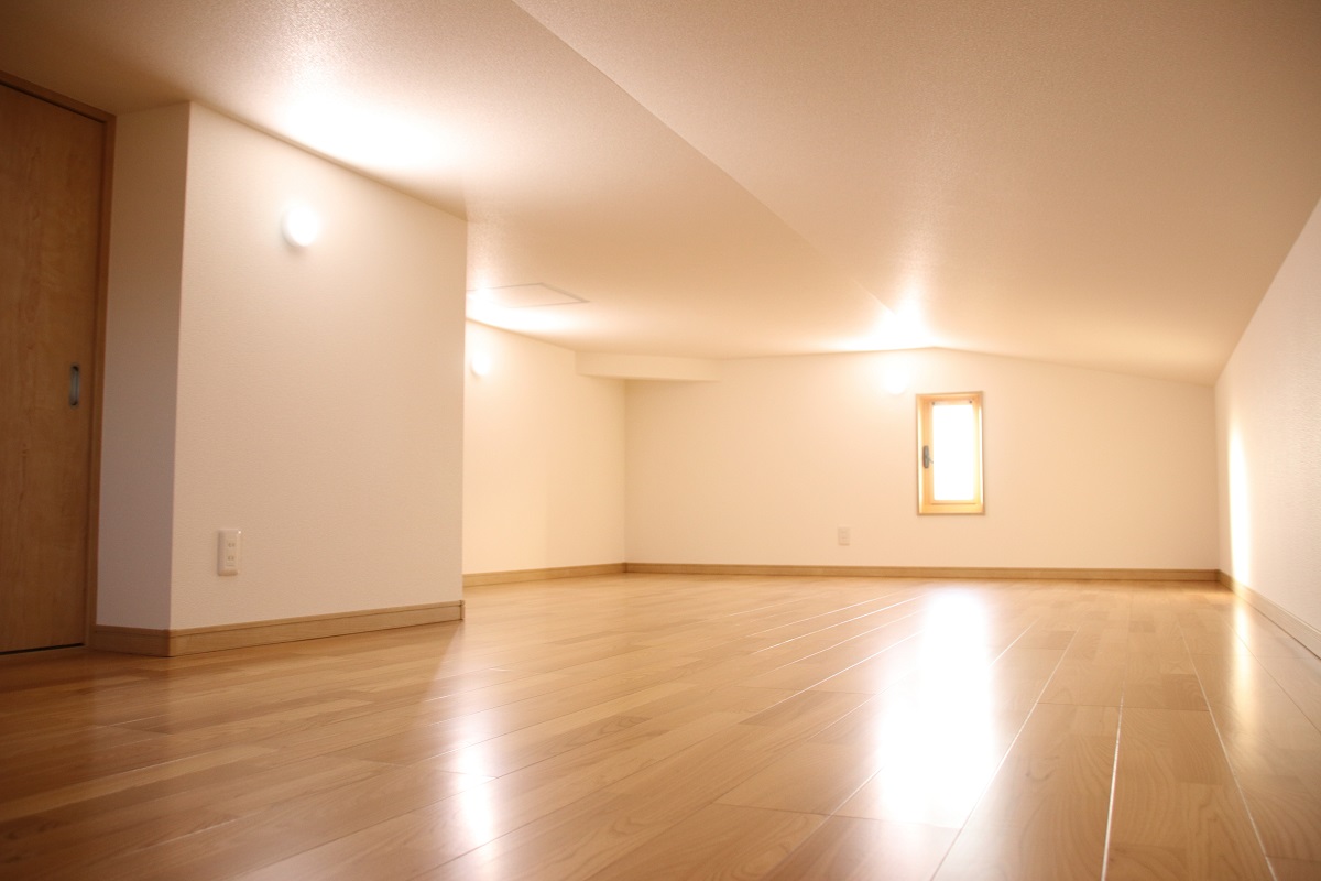 屋根裏部屋の増築リフォームの費用は？「書斎」「趣味」「子ども」「ゲストルーム」「リラクゼーションルーム」の相場もご紹介－リフォらん