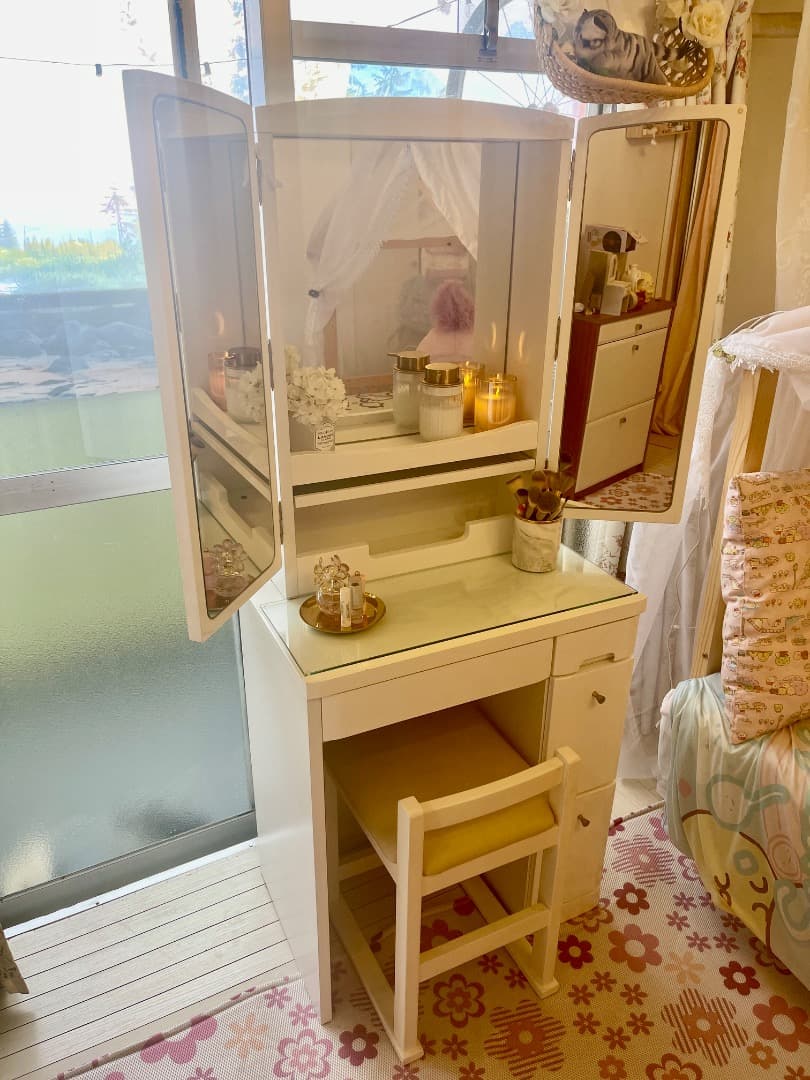 ニトリ 三面鏡ドレッサー イス付き☺︎富沢のドレッサーの中古あげます・譲りますジモティーで不用品の処分