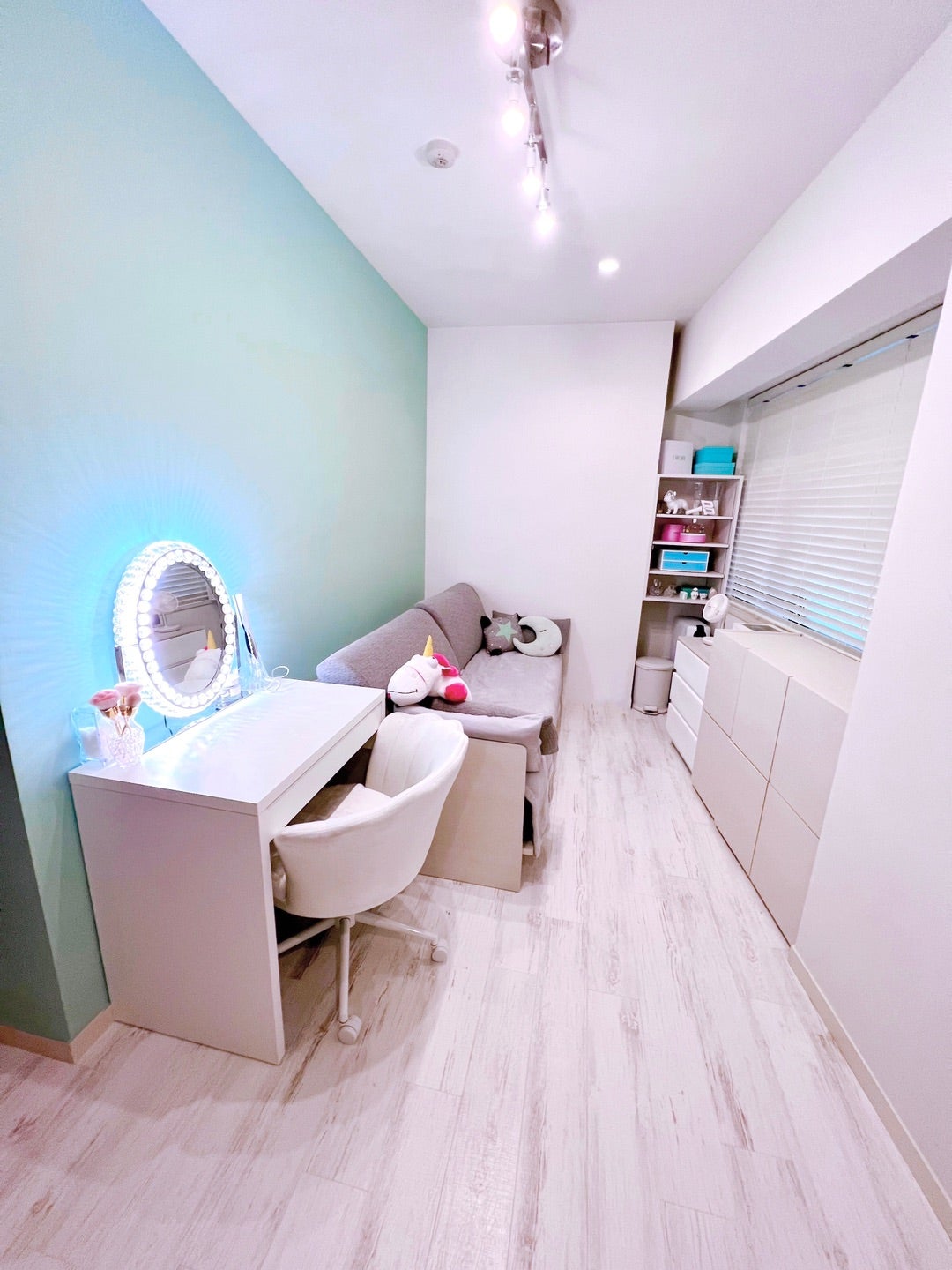 センターテーブル オーバル ロココスタイル ガラストップ 金箔塗装 アンティーク仕上げ 布張り ティファニーブルーの張地センターテーブル テーブル リビング 輸入家具 ロココ調家具のオーダーメイド専門店ウエストハウスギャラリ