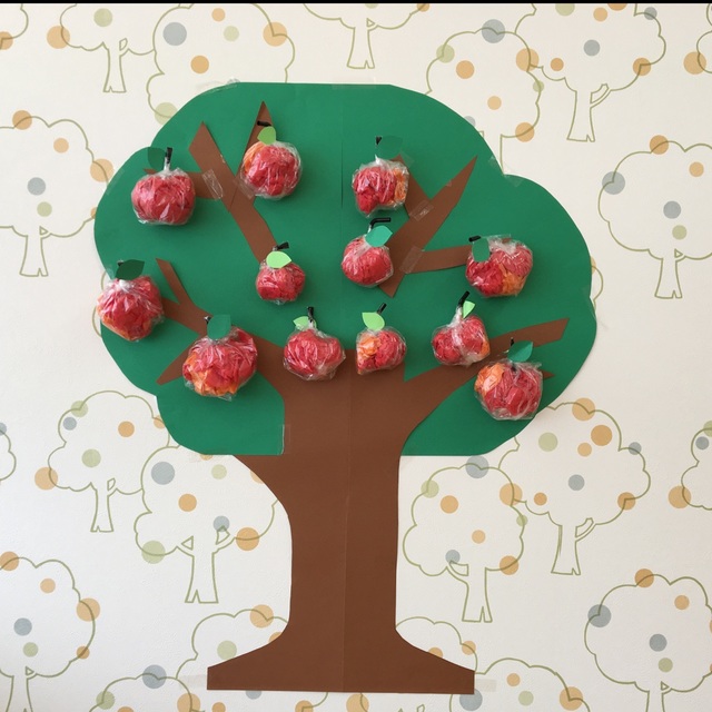 木のボールを転がして遊ぶ壁面装飾！？ おしゃれでユニークなインテリア雑貨ブランド誕生 画像2 3- レタスクラブ