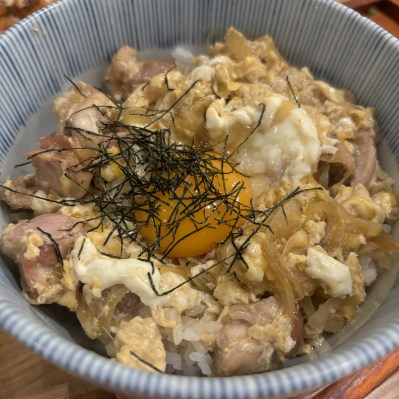 電子エロ同人紹介シリーズ】 おっぱい爆盛り親子丼♪ 「セフレの娘もエロかった件」