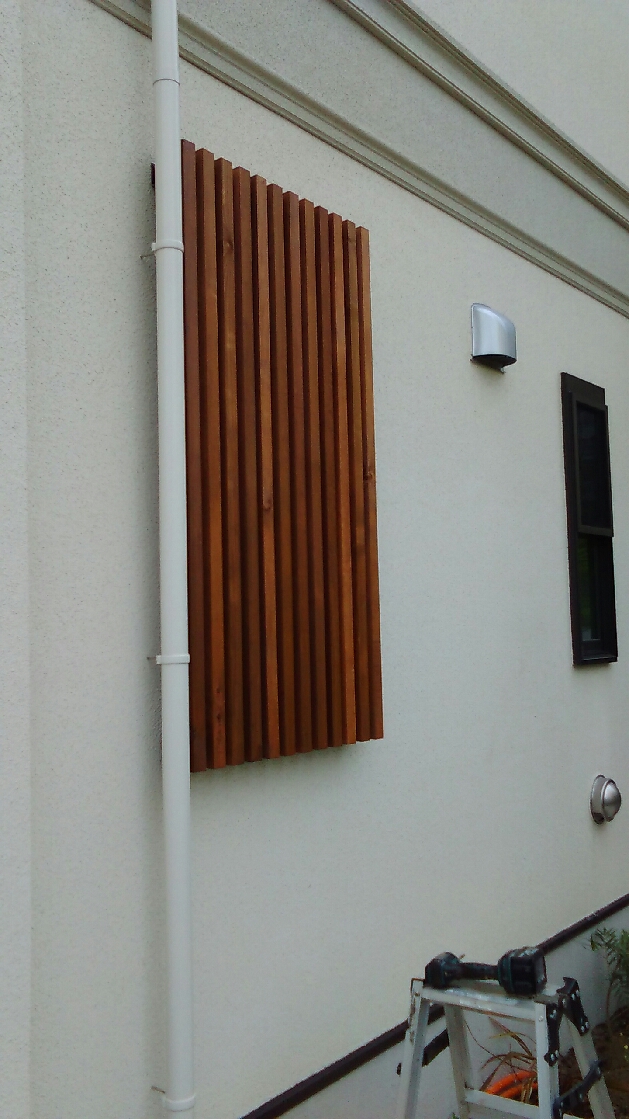 杉板に似合う木製面格子は、適材適所で製作する 9567