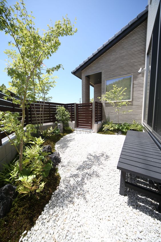 プロが解説 庭を砂利でおしゃれにする方法！形状や色にこだわった実例を使って徹底解説Hello Interior NOTEノート