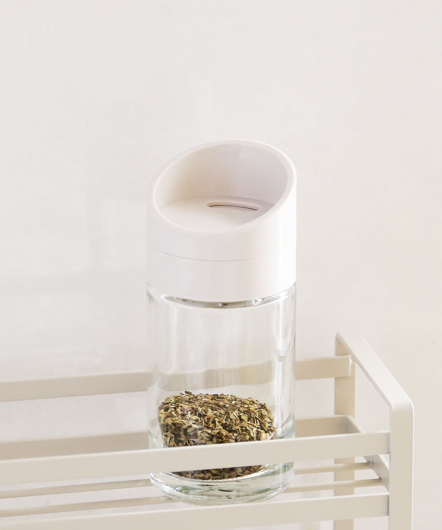 スリーコインズ 3coins 飾れる収納ラック 中古 3個 調味料入れ収納 3コインズ